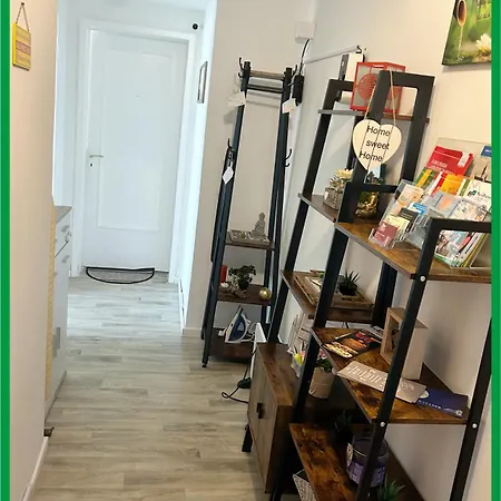 Deine Pension, Multi P2, 2-3 Beds, 15qm, Check-in 4pm 5am ゲストハウス 3*