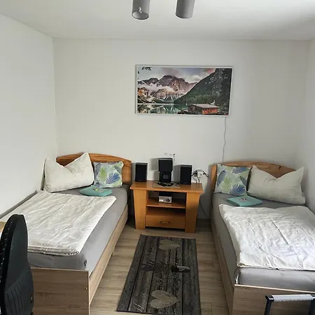 Deine Pension, Multi P2, 2-3 Beds, 15qm, Check-in 4pm 5am Creglingen