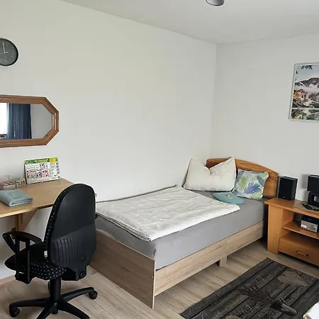 Affittacamere Deine Pension, Multi P2, 2-3 Beds, 15qm, Check-in 4pm 5am 3*